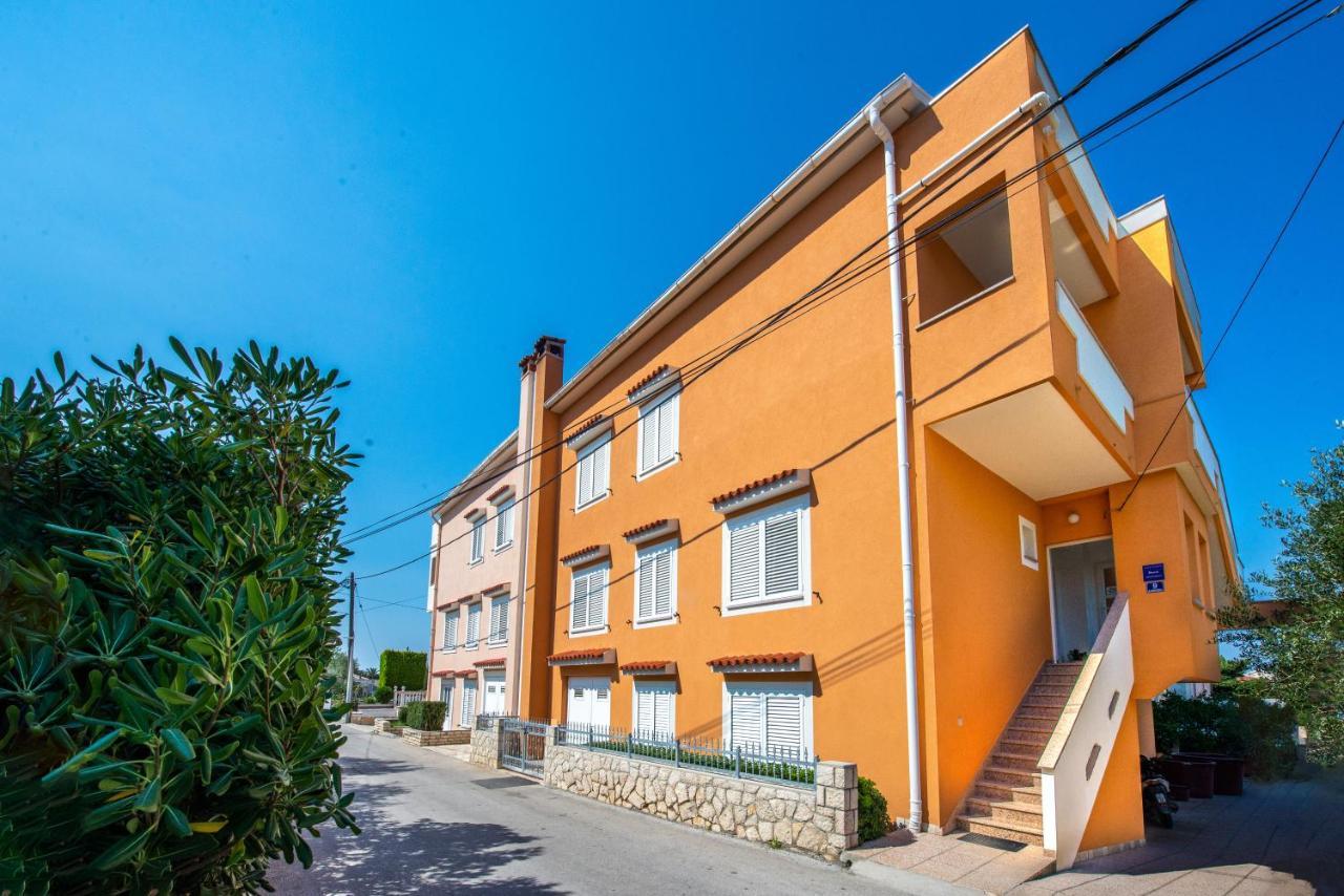Apartments Cvito Новалья Экстерьер фото